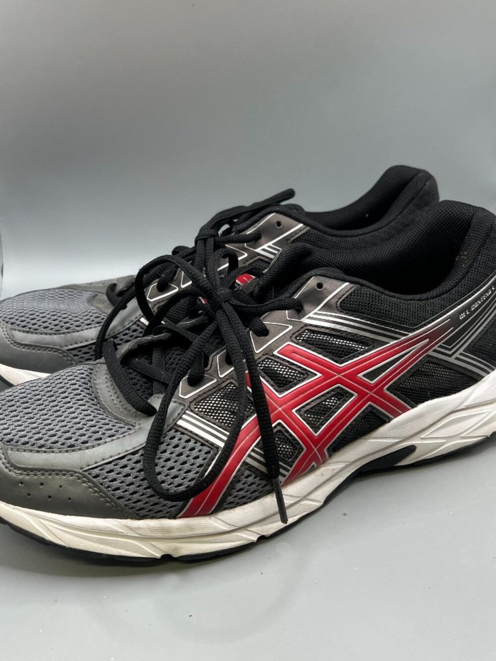ASICS Men’s Running Shoes Gray Black Red Size 11 Athletic Sneakers